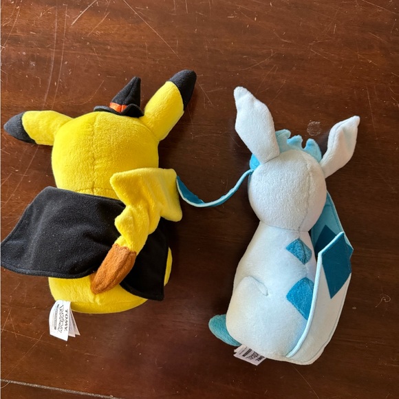 TOMY 10" Pokemon Glaceon Plush Eeveelution 2016 and Halloween Witch Pikachu - Picture 2 of 11